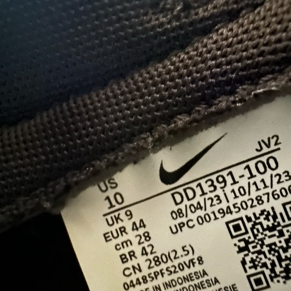 EUC Nike Dunk Low Retro Black & White Pandas Sz:M10/ W 11.5 In The Box. - Picture 8 of 8